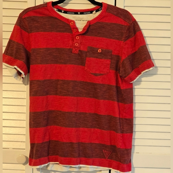Guess Men’s Red & Brown Striped Henley T-Shirt – Size M - Picture 1 of 4